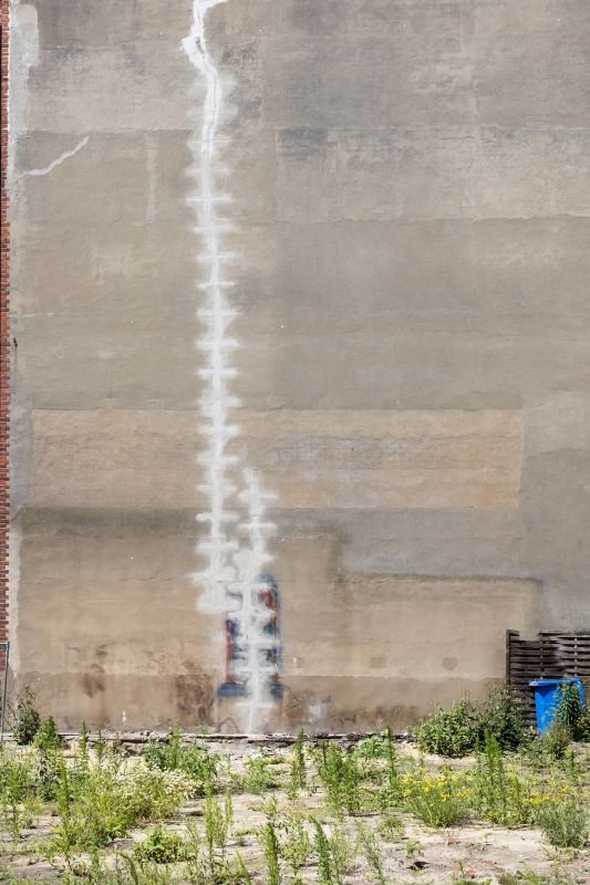 Wall Crack Sealing